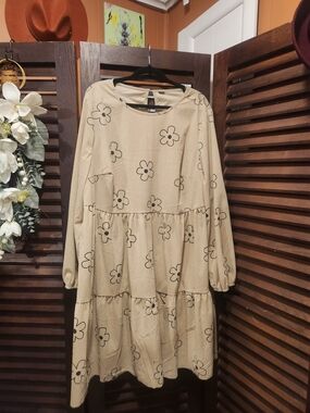 Beige Floral Tiered Long-Sleeve Dress